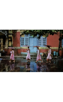 Steve McCurry, Procession of Procession of Nuns, Rangoon, 1994 Steve McCurry, Procession of Procession of Nuns, Rangoon, 1994